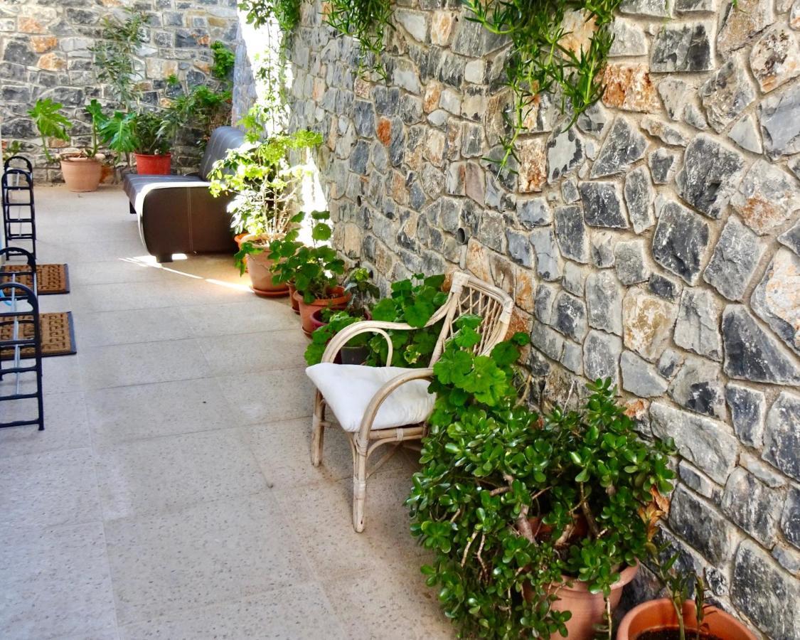 Faros Apartment Sfakia Bagian luar foto